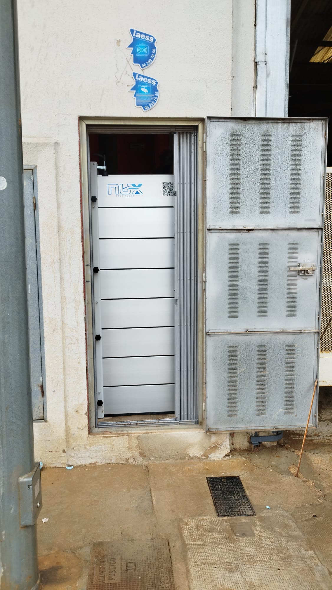 BARRERA 178 CM ALTURA CONTADORES